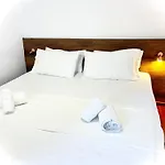 Hotel Budget Retreat & Tirana