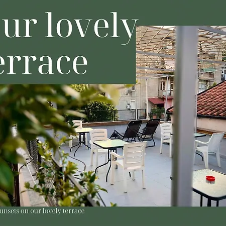 Hotel Budget Retreat & Tirana