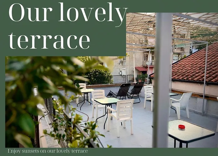 Hotel Budget Retreat & Tirana