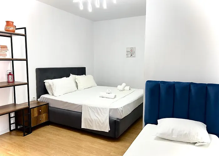 Budget Retreat & Hotel *