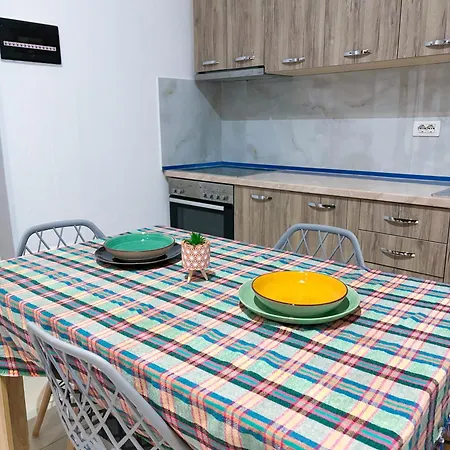 Hotel Budget Retreat & Tirana