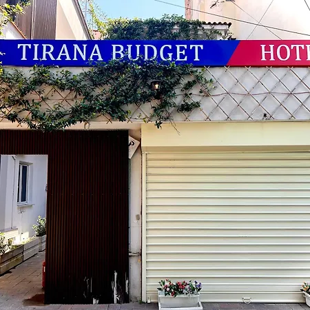 ホテル Budget Retreat &