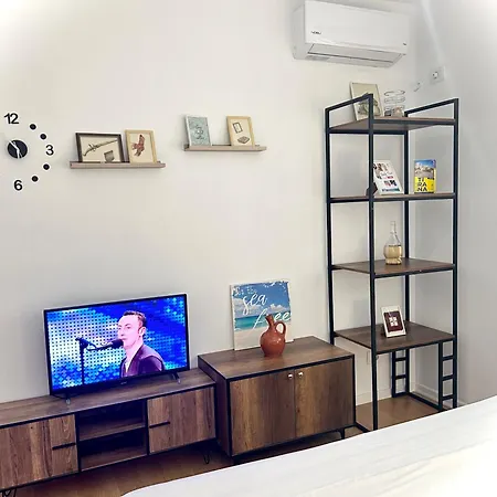 Budget Retreat & Tirana