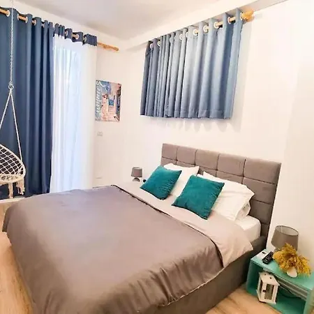 Hotel Budget Retreat & Tirana