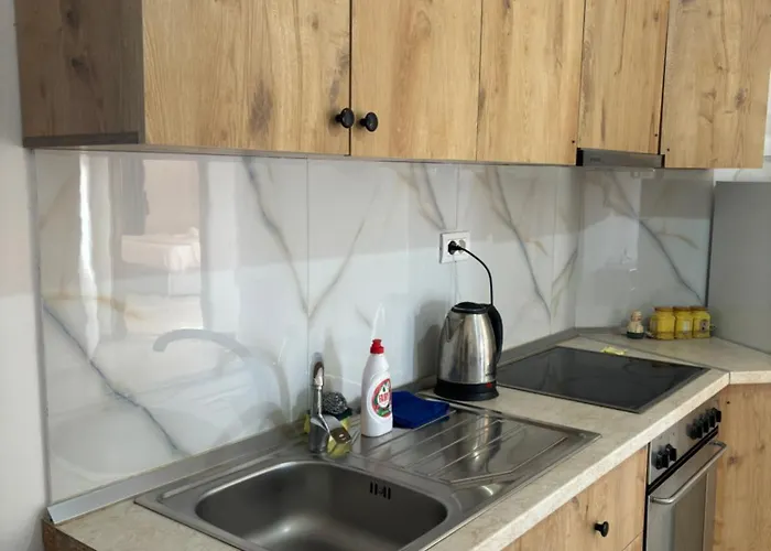 Budget Retreat & 호텔 *