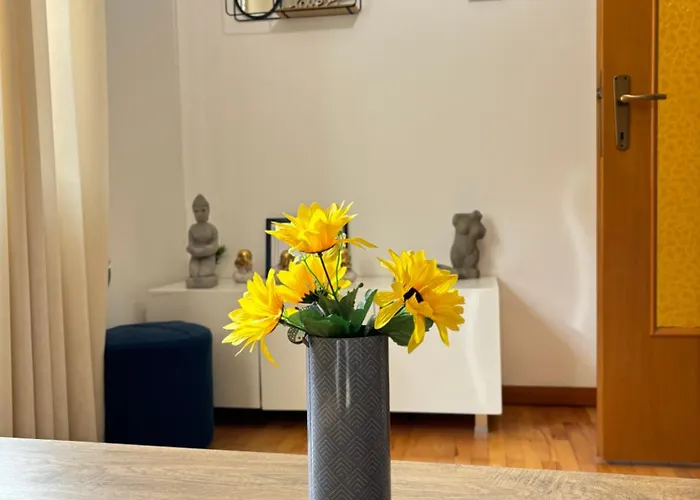 Hotel Budget Retreat & *