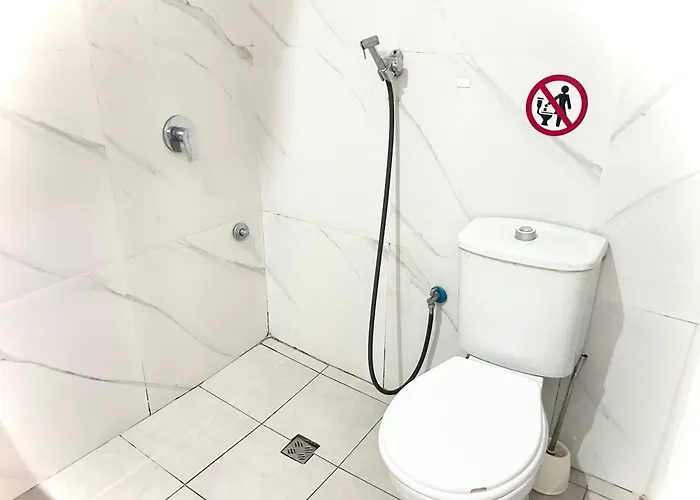 Budget Retreat & 티라나